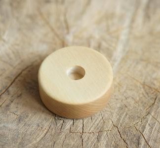 Waldorf round stand