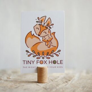 Wooden photo holder for birthday ring