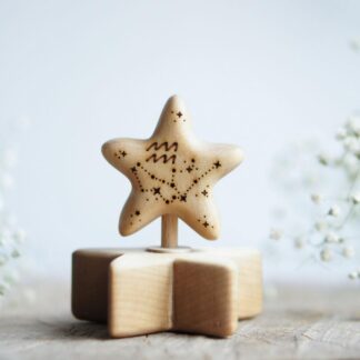 Wooden star zodiac Aquarius