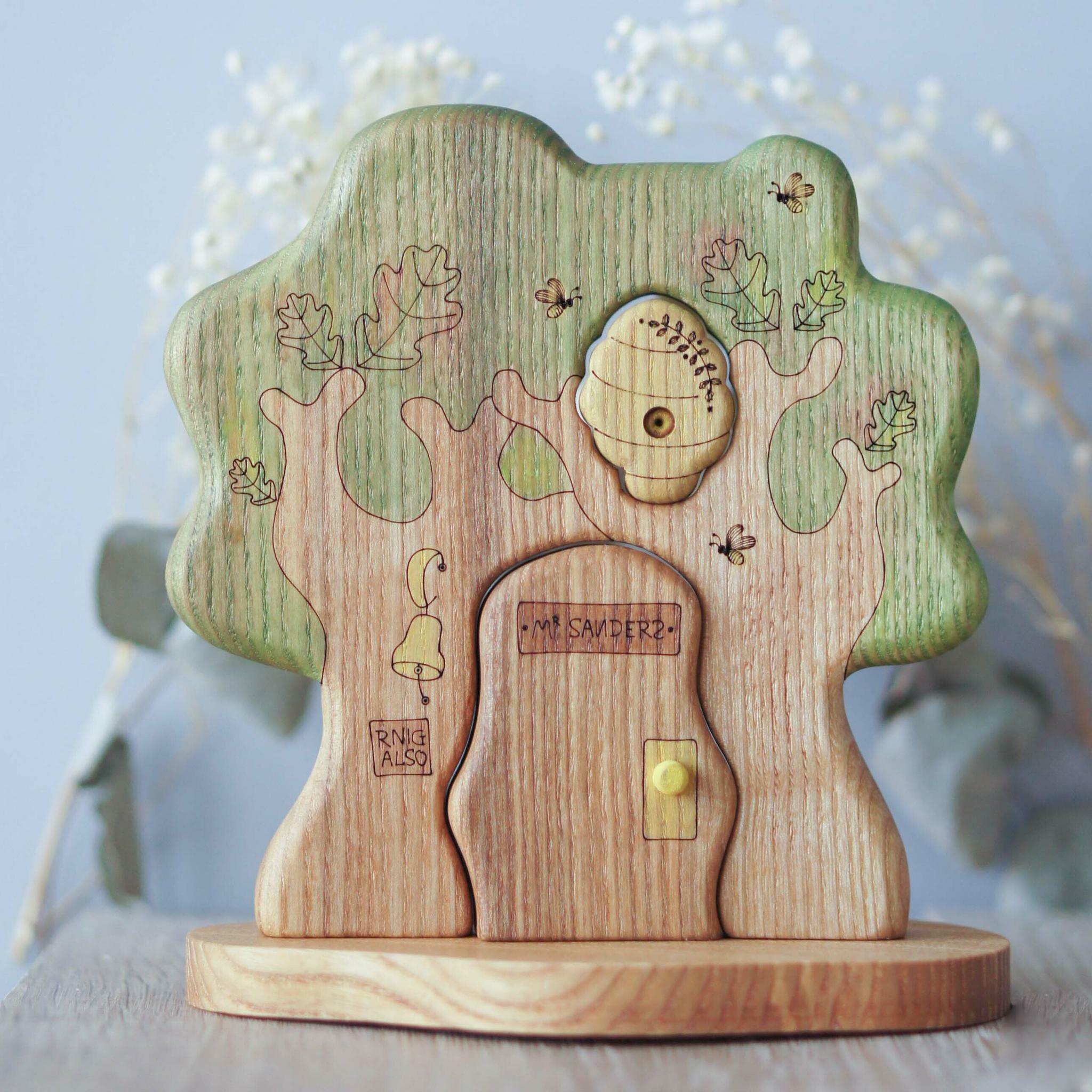 Tree house Winnie the Pooh