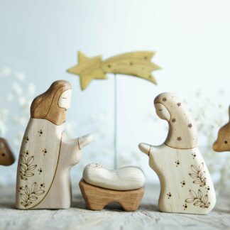 Nativity scene (with a star)
