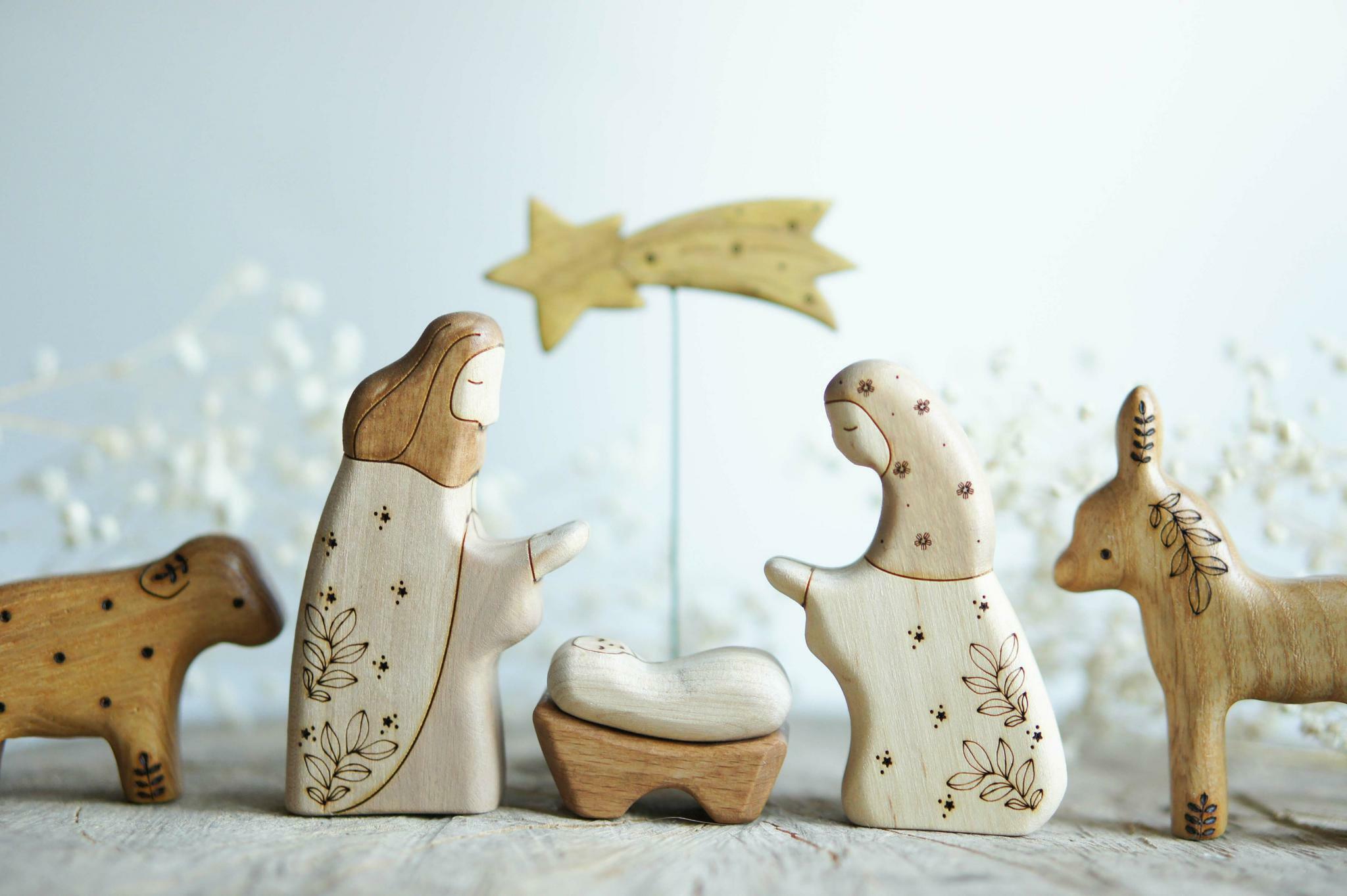 Nativity scene (with a star)